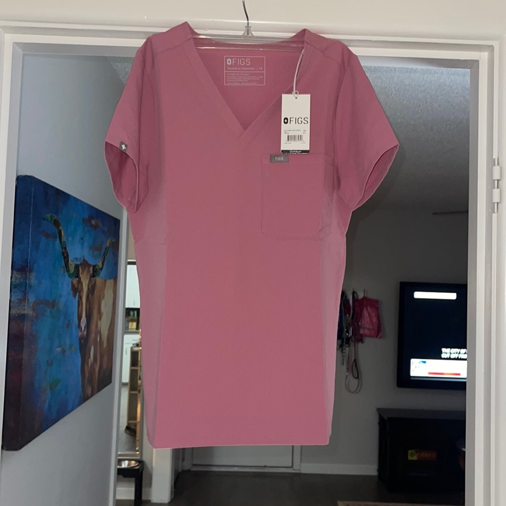 Figs one pocket scrub top